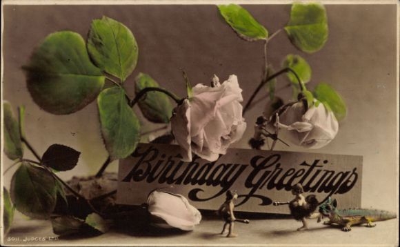 Ak Glückwunsch zum Geburtstag, Rosen, Miniaturfiguren