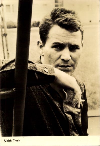 Ak Schauspieler Ulrich Thein, Portrait, Zigarette