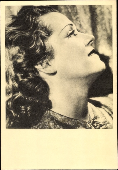 Schauspielerin Olga Tschechowa, Portrait