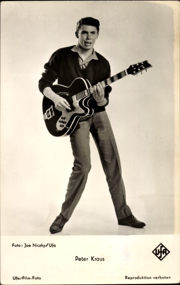 Ak Schauspieler Peter Kraus, Gitarre