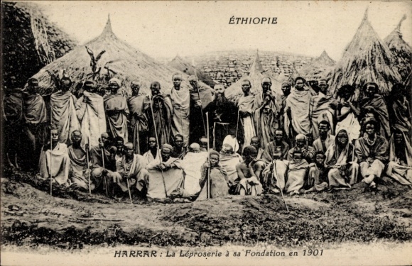 Ak Harrar Harar Äthiopien, Gruppenfoto, Leprastation, Menschen in traditioneller Kleidung, 1901