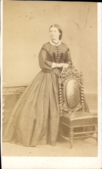 CdV Lausanne Kanton Waadt, Frau-Porträt, Kleid