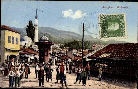 Ak Sarajevo Bosnien Herzegowina,  Baicaršia, Menschen auf der Straße, Minarett, Markt