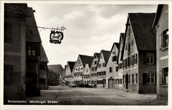 Ak Dinkelsbühl in Mittelfranken,  Nördlinger Straße,  Häuser, Straßenansicht