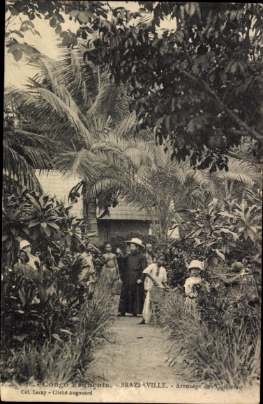 Ak Brazzaville Französisch Kongo, Arrosage des Caféiers