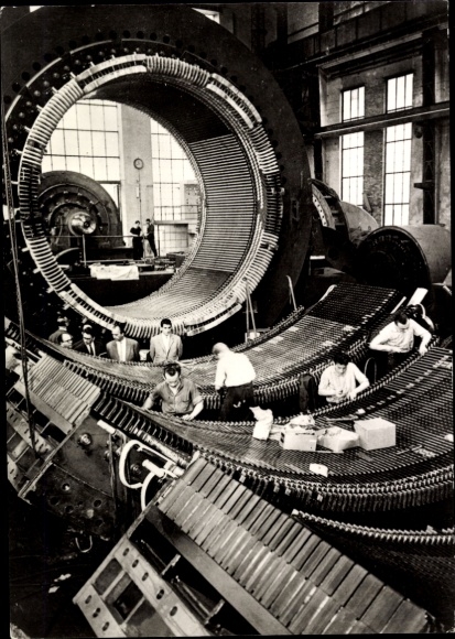 Ak Berlin, Bau von Wasserkraft Generatoren in einem Werk der Elektroindustrie