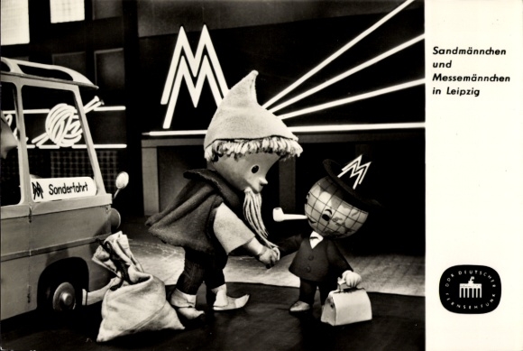 Ak Sandmännchen und Messemännchen in Leipzig, 800 Jahre Messe, DDR Deutscher Fernsehfunk