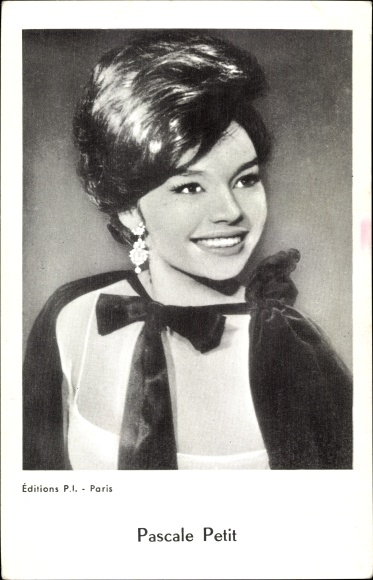 Ak Schauspielerin Pascale Petit, Portrait