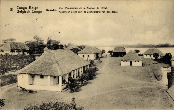 Ganzsachen Ak Basoko DR Kongo Zaire, Vue d'ensemble de la Station de l'Etat