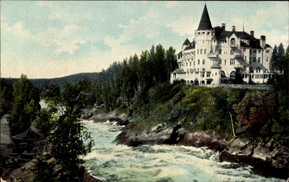 Ak Imatra Finnland, Hotelgebäude, Flusslandschaft, Bäume,  aus Imatra