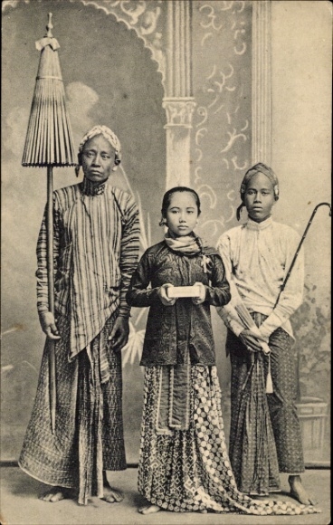 Ak Indonesien, Menschen in Tracht