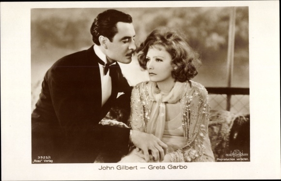 Ak Schauspielerin Greta Garbo und John Gilbert, Filmszene