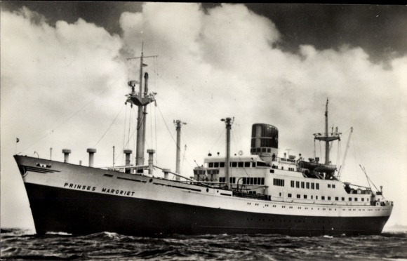 Ak Schiff M.S. Prinses Margriet der Oranje Lijn auf See