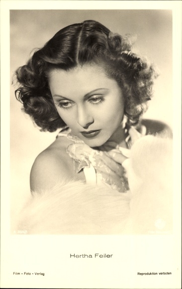 Ak Schauspielerin Hertha Feiler, Portrait