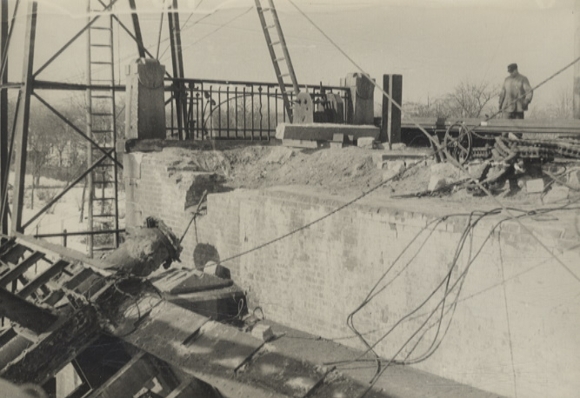 Original Foto Berlin Neukölln, Wiederaufbau d. zerstörten Britzer Brücke über dem Teltowkanal, 1946