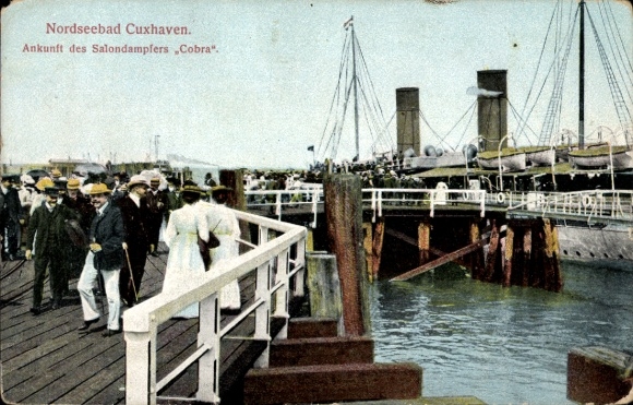 Ak Nordseebad Cuxhaven, Ankunft des Salondampfers Cobra, Hafen, Passagiere