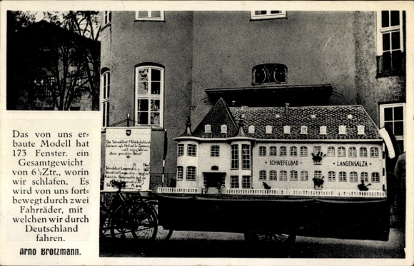 Ak Bad Langensalza in Thüringen, Modell des Schwefelbades, von Fahrrädern gezogen, Arno Brotzmann