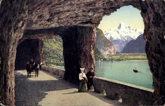 Ak Brunnen Kt Schwyz, Axenstrasse und Bristenstock