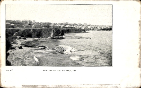 Ak Beirut Beyrouth Libanon, Panorama von  Küstenlinie, Wasser, Hügel, Stadtansicht