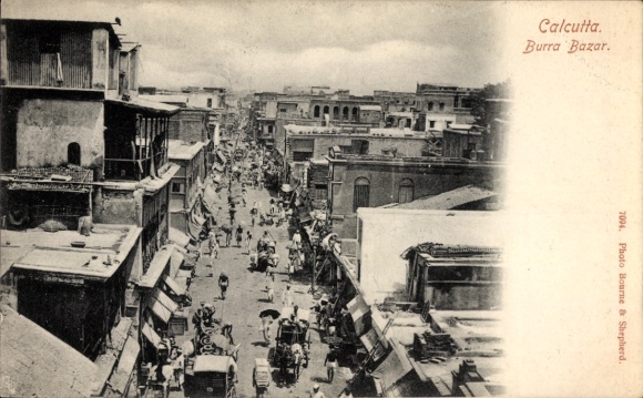Ak Calcutta Kolkata Kalkutta Indien,  Burra Bazar, Straßenansicht, Menschen, Fahrzeuge, Markt