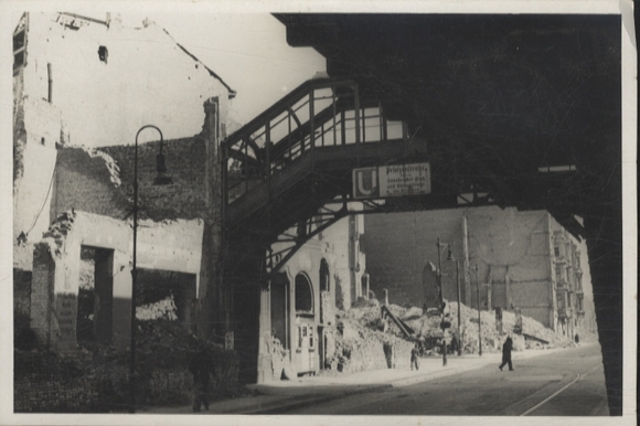 Original Foto Berlin Kreuzberg, U-Bahnhof Prinzenstraße, um 1947