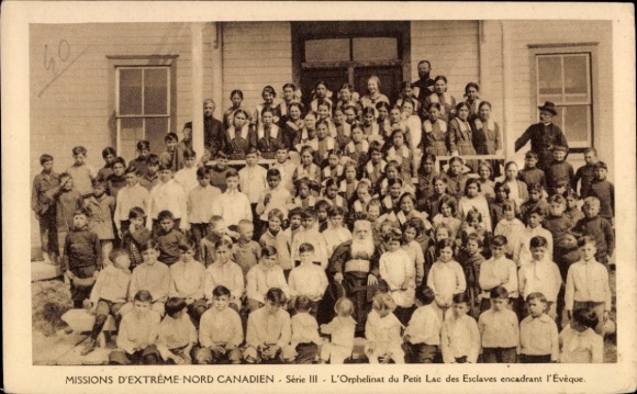 Ak Alberta Kanada, Orphelinat du Petit Lac des Esclaves encadrant l'Eveque, Missions d'Extreme Nord