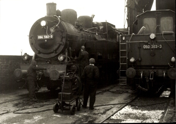 Foto Belgische Eisenbahn, Lokomotiven Nr 094 592 3, 050 003 3