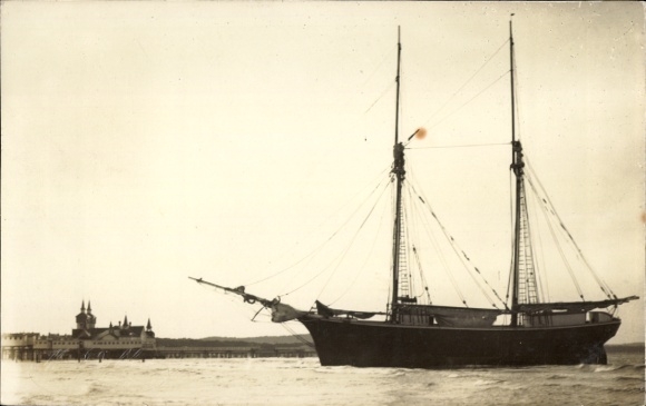 Foto Ak Hafenpartie, Segelschiff