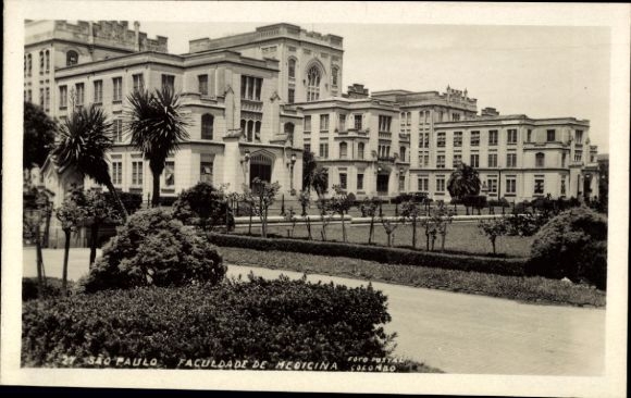 Ak São Paulo Brasilien, Fakultät für Medizin,  Gebäude, Gartenanlage