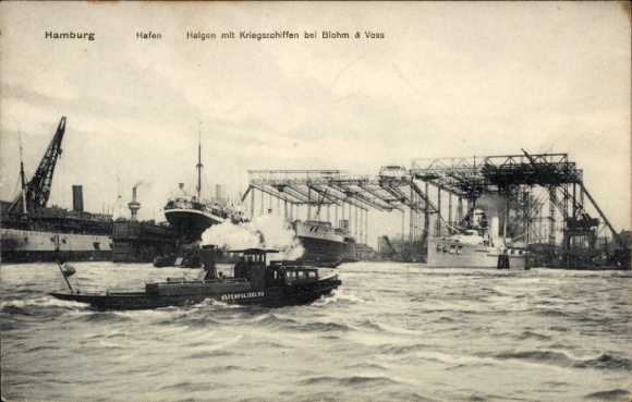 Ak Hamburg Steinwerder, Hafenpartie, Helgen mit Kriegsschiffen bei Blohm & Voß, Hafenpolizei VII