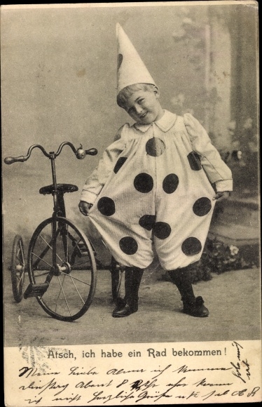 Ak kostümierter Junge mit Dreirad, Clown, Portrait