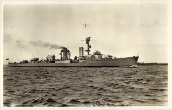 Ak Deutsches Kriegsschiff, Kreuzer Karlsruhe, Reichsmarine, Kriegsmarine