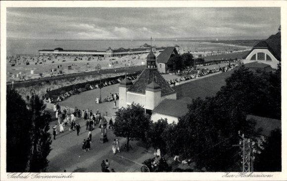 Ak Świnoujście Swinemünde Pommern, Zur Hochsaison