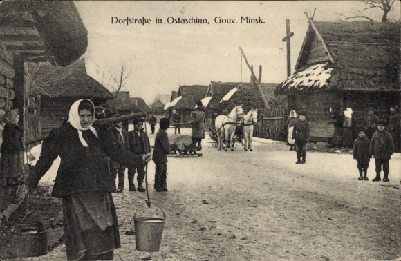 Ak Ostaschino Gouv. Minsk Weißrussland, Dorfstraße, Anwohner, Pferdeschlitten, I. WK