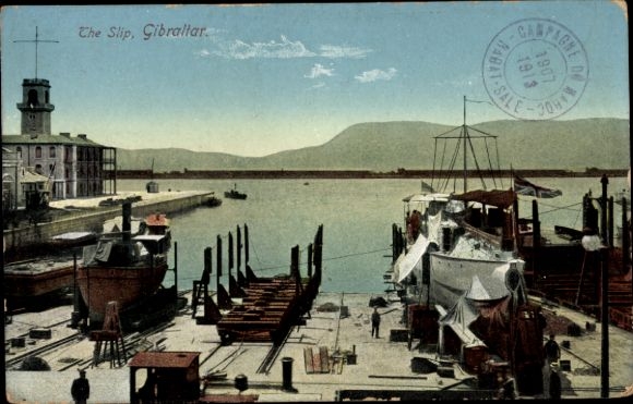 Ak Gibraltar, Hafenansicht, Schiffe