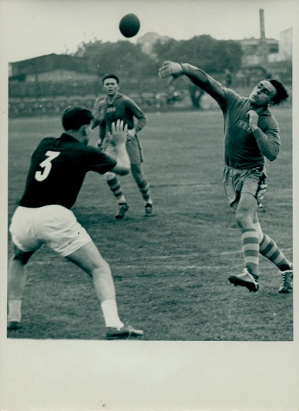 Foto Berlin Lichtenberg Hohenschönhausen, Handball, Berlin gegen Prag, 20.8.1955, Steffenstraße