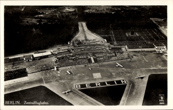 Ak Berlin Tempelhof, Zentralflughafen, Fliegeraufnahme, Klinke 9201, D-1083, Ju 52