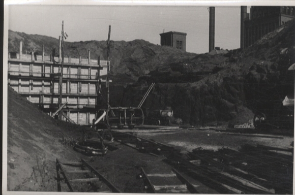 Original Foto Berlin Lichtenberg, Wiederaufbau Heizkraftwerk Klingenberg, um 1946, ca.  12x17 cm