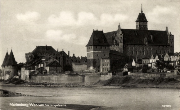 Ak Marienburg Malbork Westpreußen, von der Nogatseite