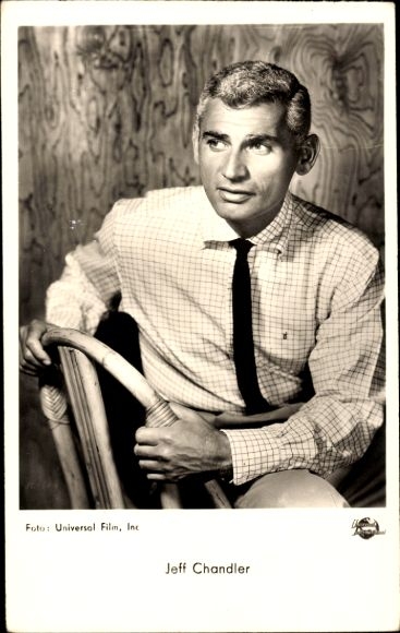 Ak Schauspieler Jeff Chandler, Portrait