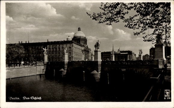 Ak Berlin Mitte, Schloss