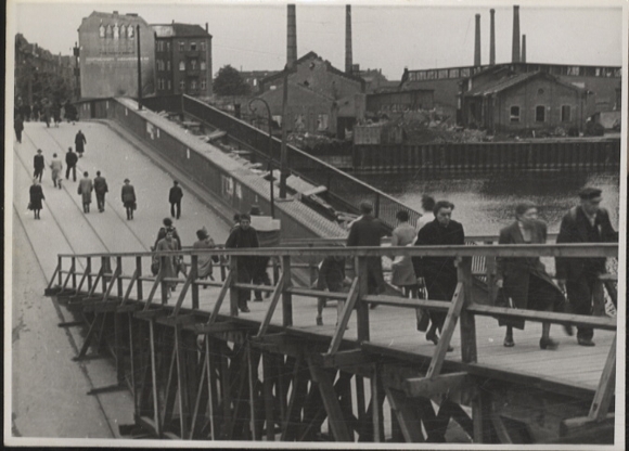 Original Foto Berlin Oberschöneweide, Treskow-Brücke, um 1947