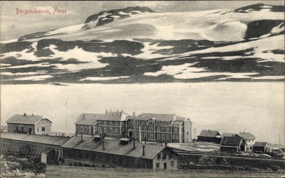 Ak Finse Norwegen, Bergensbanen, Bergbahn, Bahnhof, Eislandschaft
