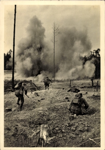 Ak Deutsche Wehrmacht, Stoßtrupp geht vor