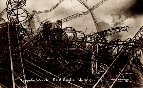 Ak Marineluftschiff L48 bei Yarmouth abgeschossen, Wrack, 1917