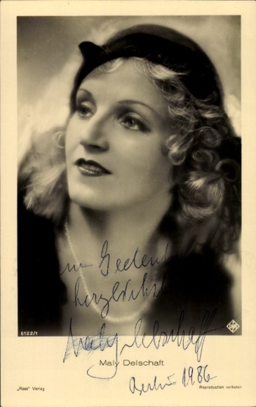 Ak Schauspielerin Maly Delschaft, Portrait, Autogamm