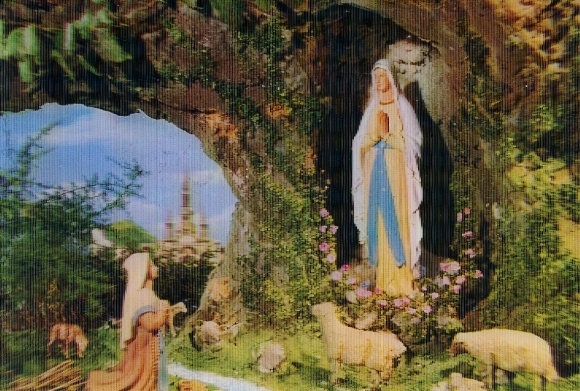 3-D Ak Heilige, Betende Frau, Schafe