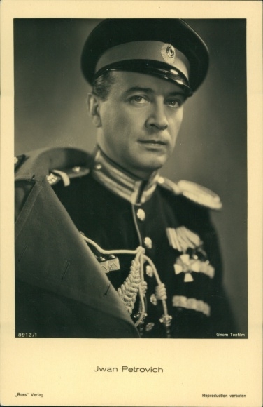 Ak Schauspieler Ivan Petrovich, Portrait in Uniform, Ross Verlag 8912 1