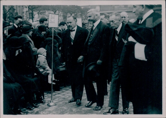 Foto Vincennes Val de Marne, Obseques des Victimes de la Catastrophe de Vincennes