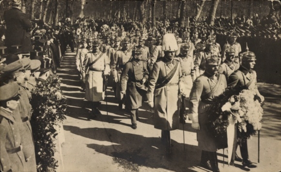 Ak Potsdam, Beisetzung der Kaiserin Auguste Viktoria, Pasewalker Kürassiere, Füsilier Regt Königin